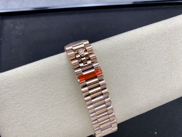 激安ロレックス着用イメージ